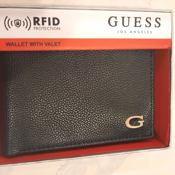 Guess wallet brand new in the package 📦 - Picture 1 of 4